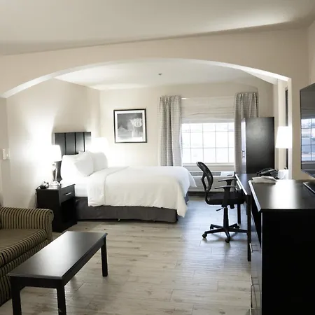 Lucille'S Hotel, Restaurant, & Bar-3
